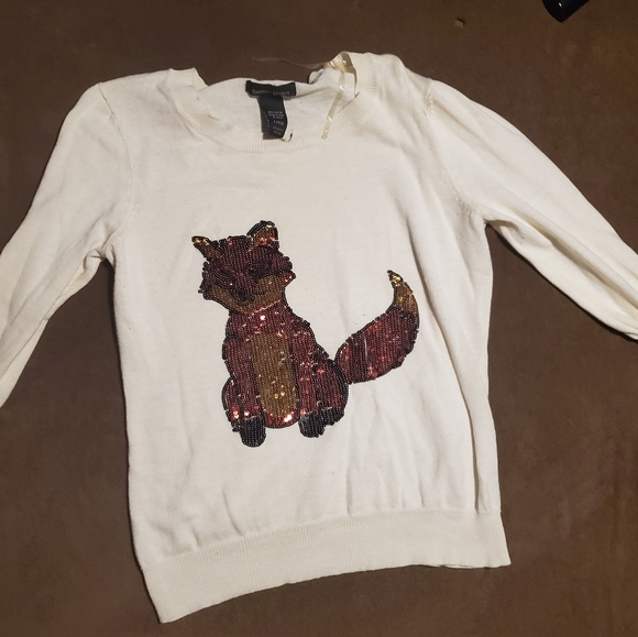 White sweater with sequin fox imagery - Picture 4 of 5